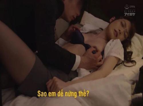Xuất tinh vào lồn em thư ký cả đêm trong chuyến công tác